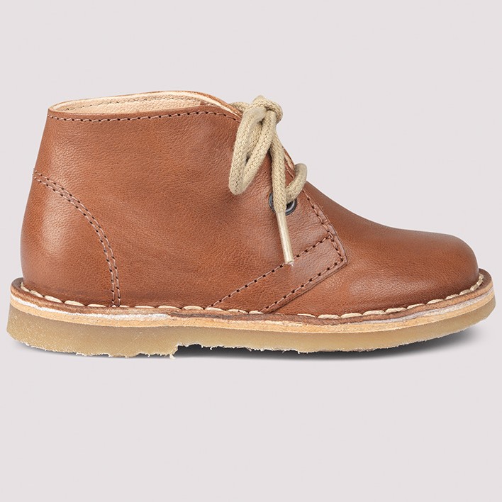 Desert Boot With Lace Cognac