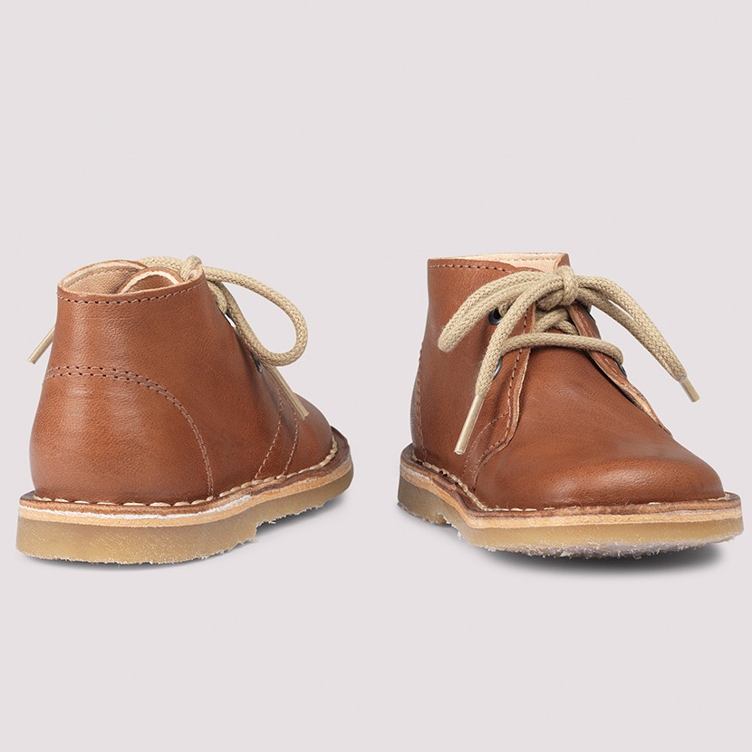 Desert Boot With Lace Cognac