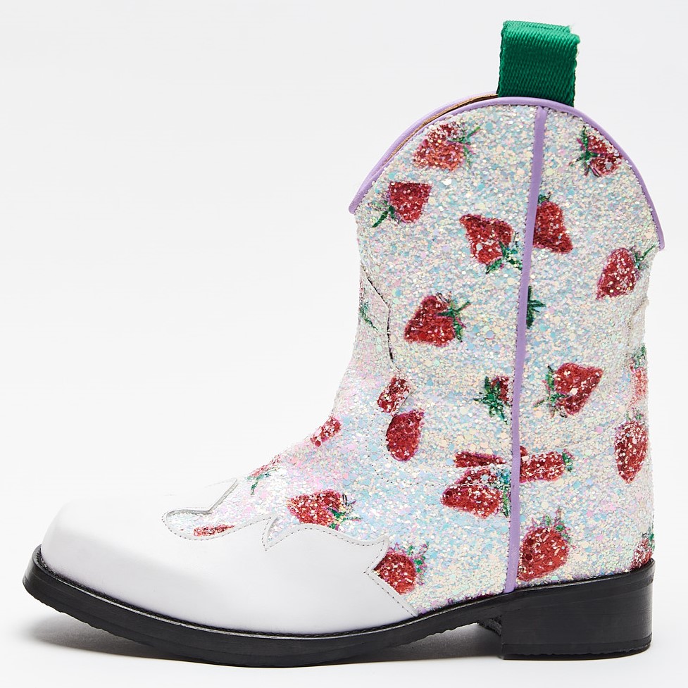 Strawberry Boot White