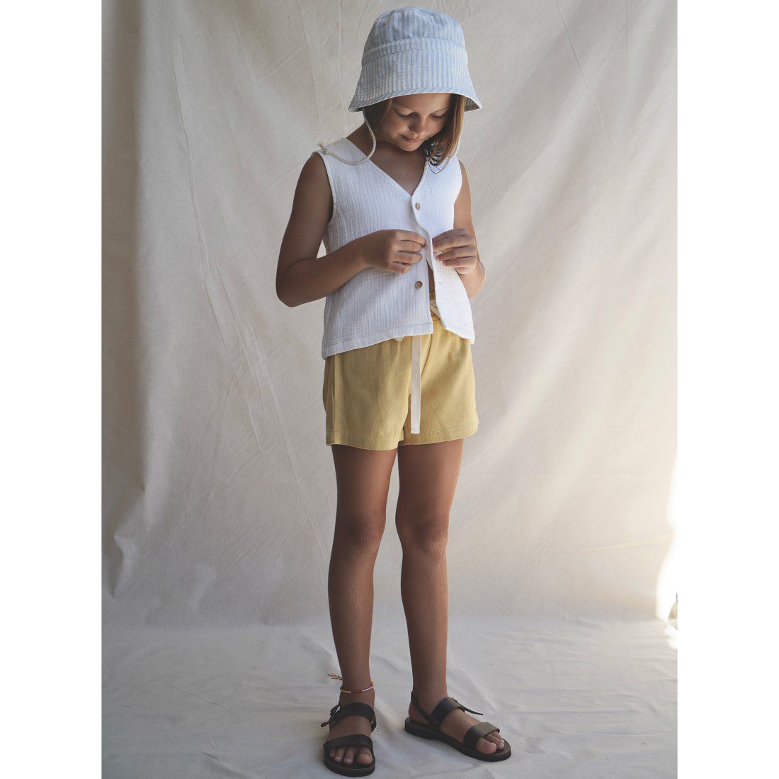 Ludo Vest Chalk & Bruno Short Saffron