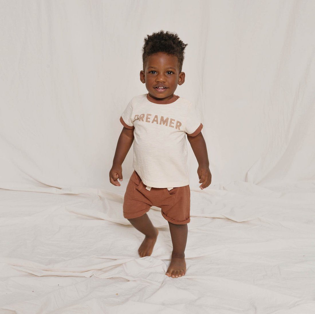 Dreamer Ringer Tee & Amber Front Pouch Short