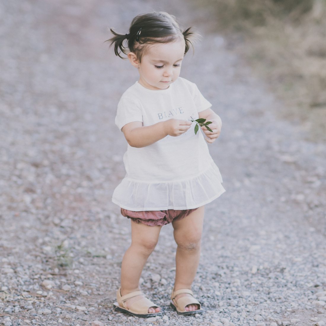 Ecru Brave T-Shirt & Terracota Silene Bloomer