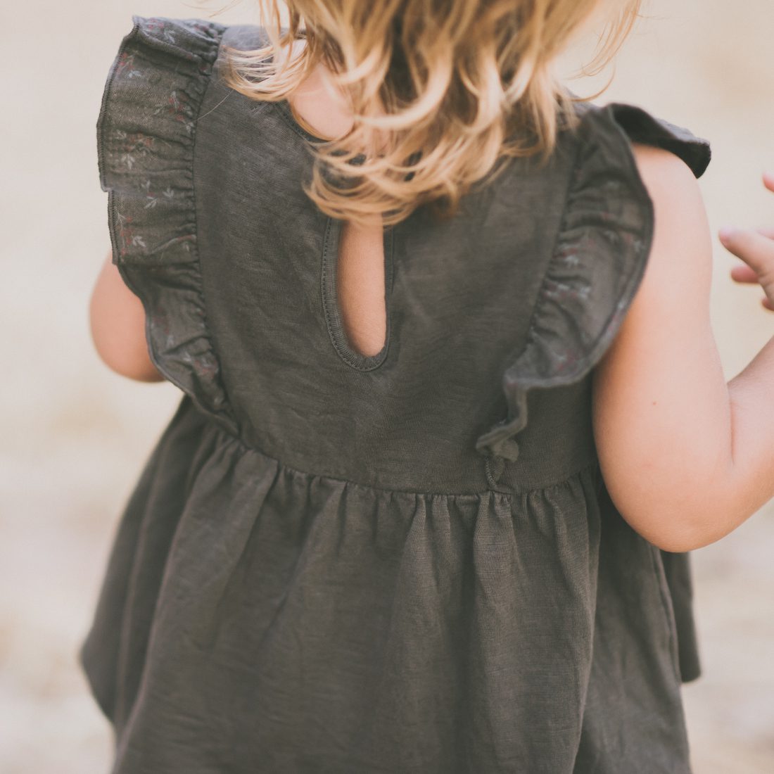 Ecru Brave T-Shirt & Terracota Silene Bloomer