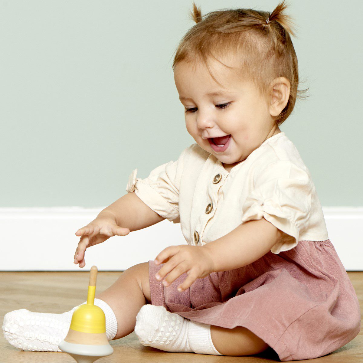 Bamboo Non-Slip Socks | Off White