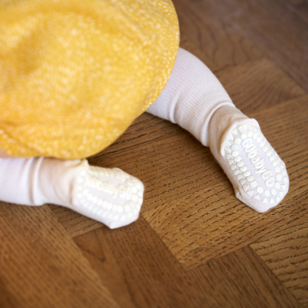 Bamboo Non-Slip Socks | Off White