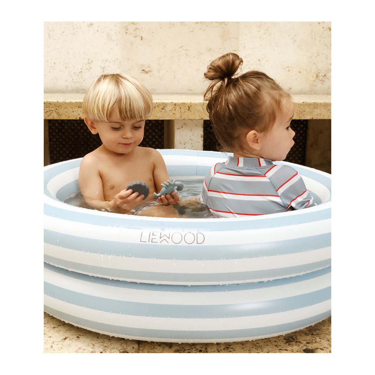 Leonore Pool | Sea Blue/Creme De La Creme