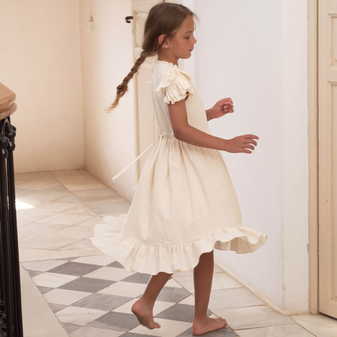 Off-white Contrasting Dress W/ Frills