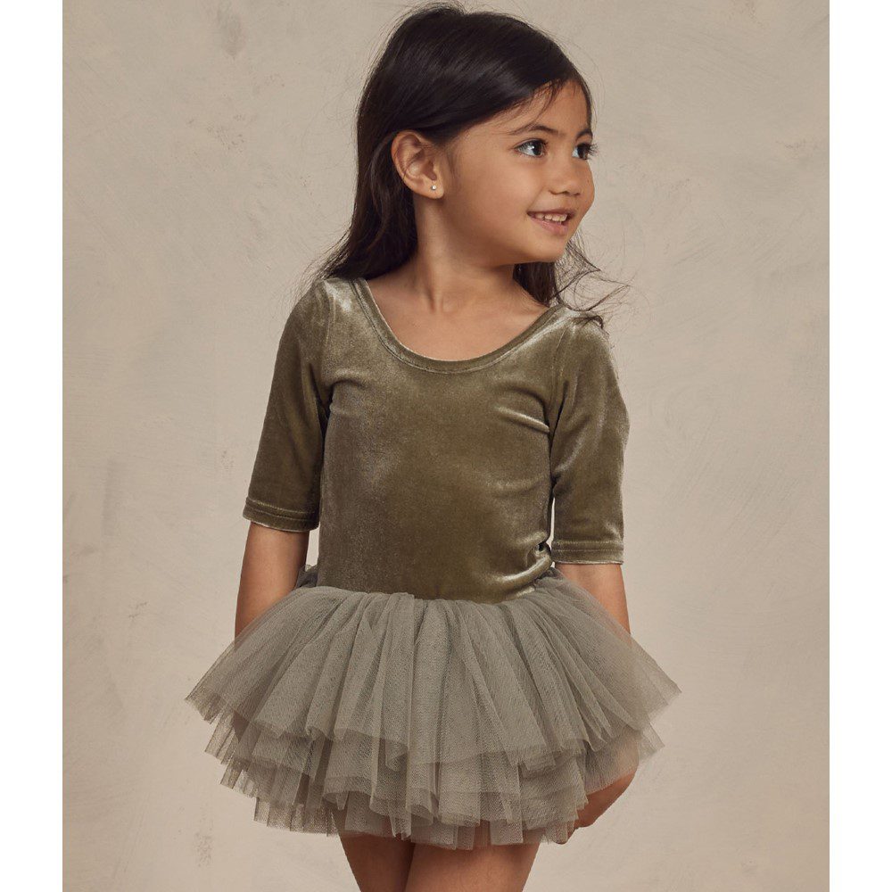 Thea Tutu | Pine