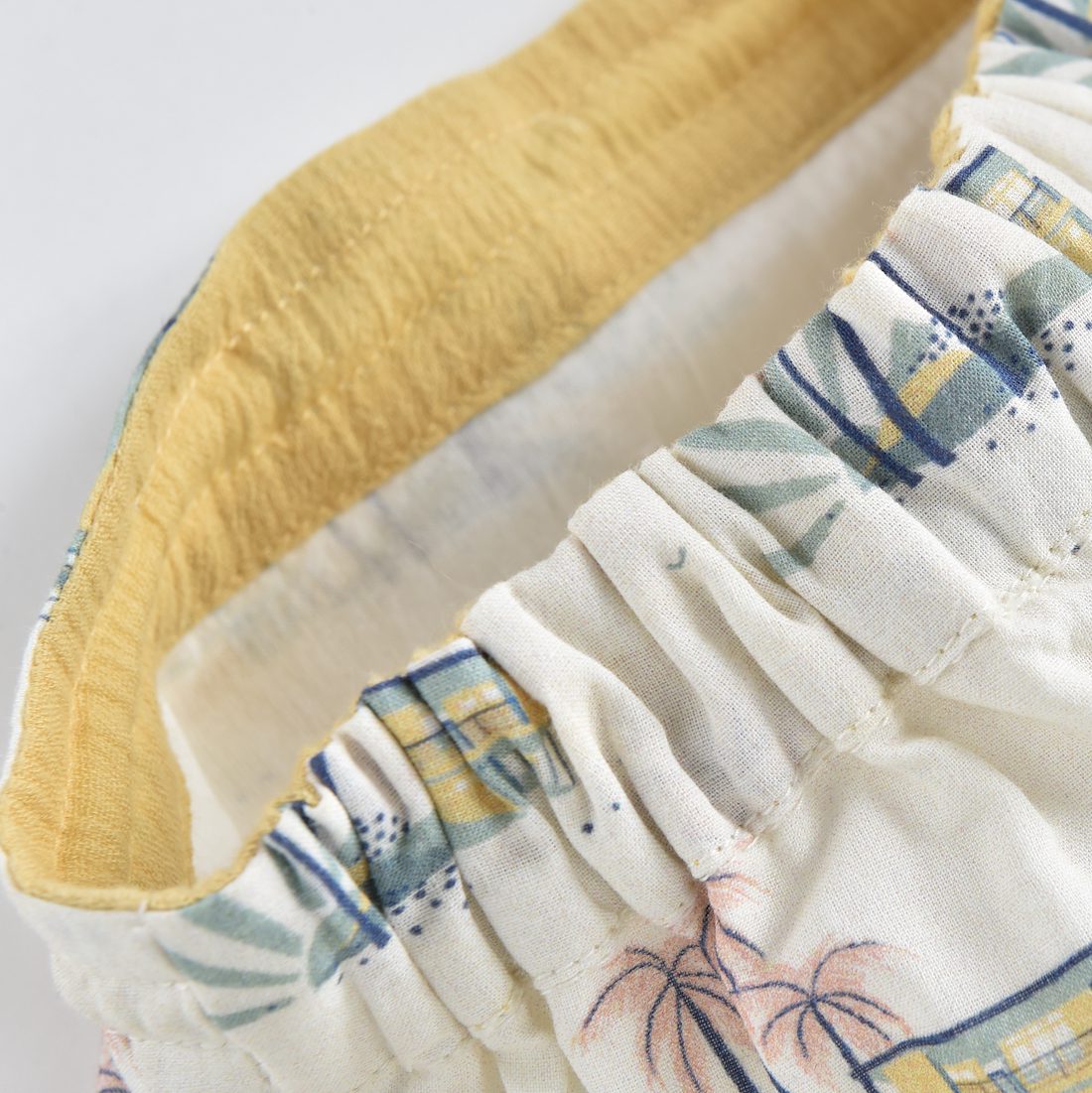 Shorts Aliki Off-White Hawaii & Shirt Almond Soft Honey