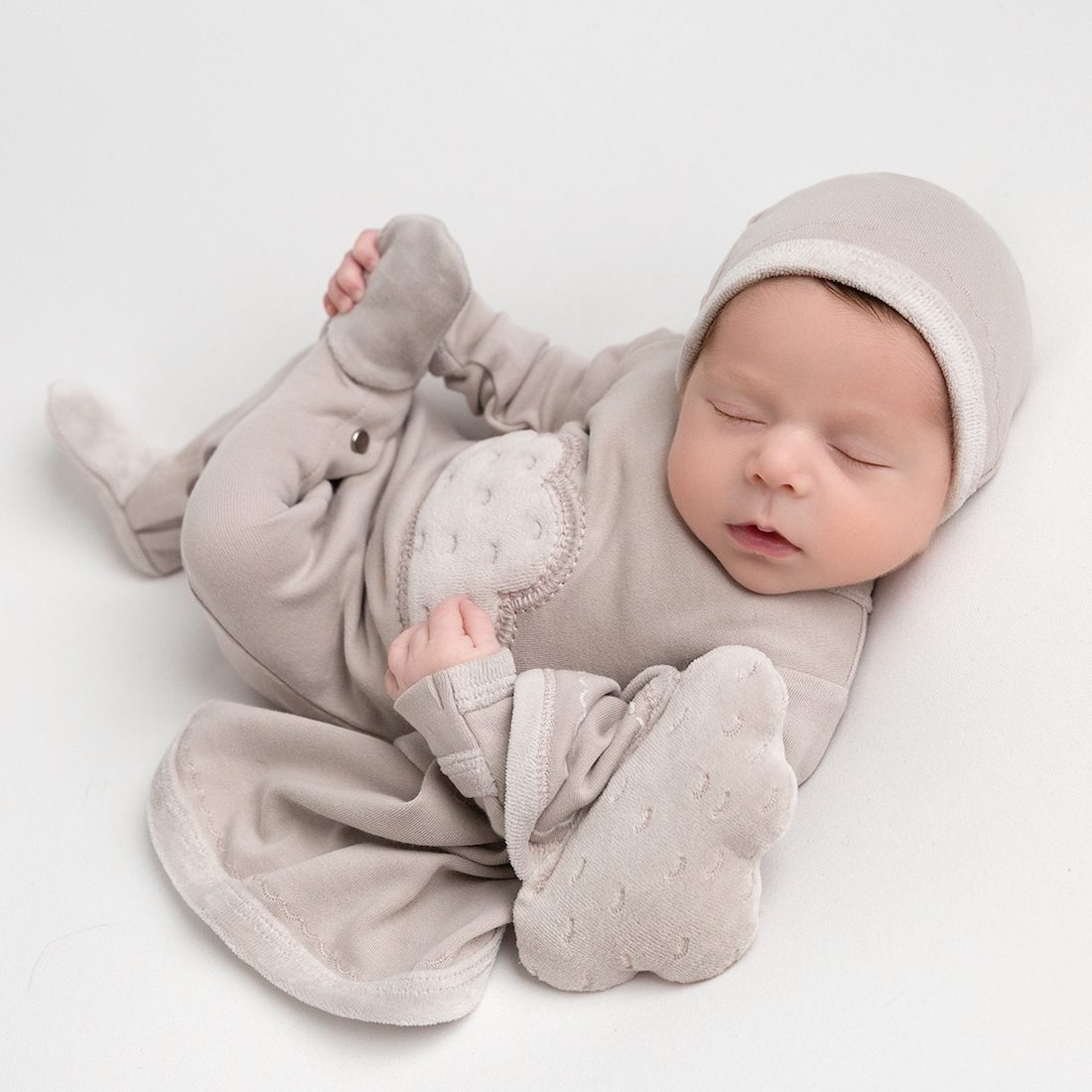 Velveteen Graphic Baby Footie | Light Grey