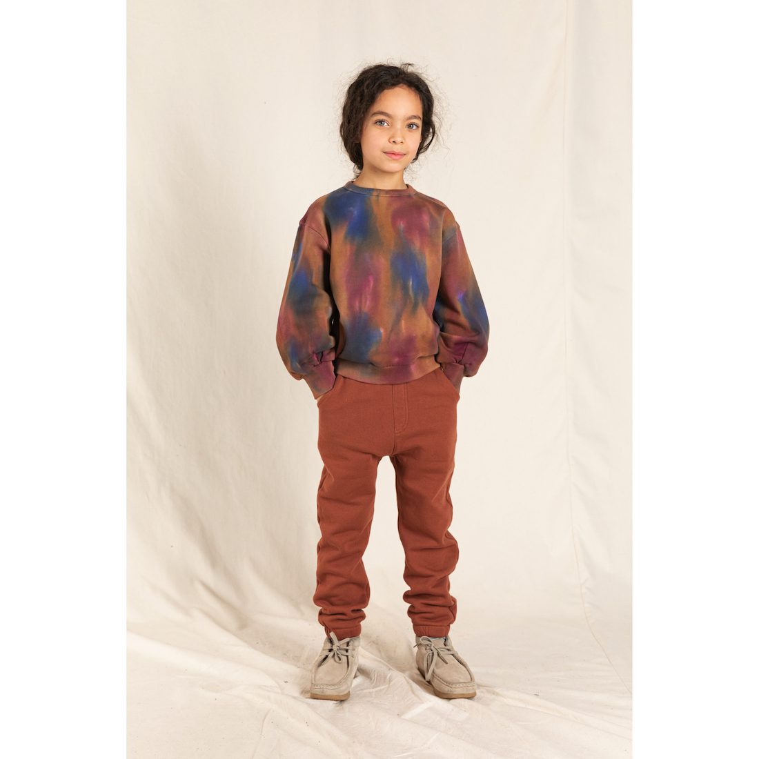 Hiroko Tobacco Tie & Dye Sweatshirt & Conor Brick Loose Fit Sweatpant