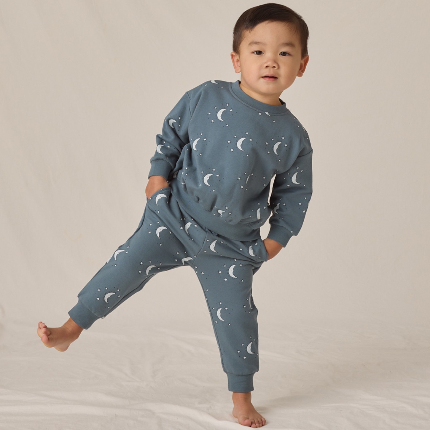 Relaxed Fleece Sweatshirt & Relaxed Fleece Sweatpant Silver Moons