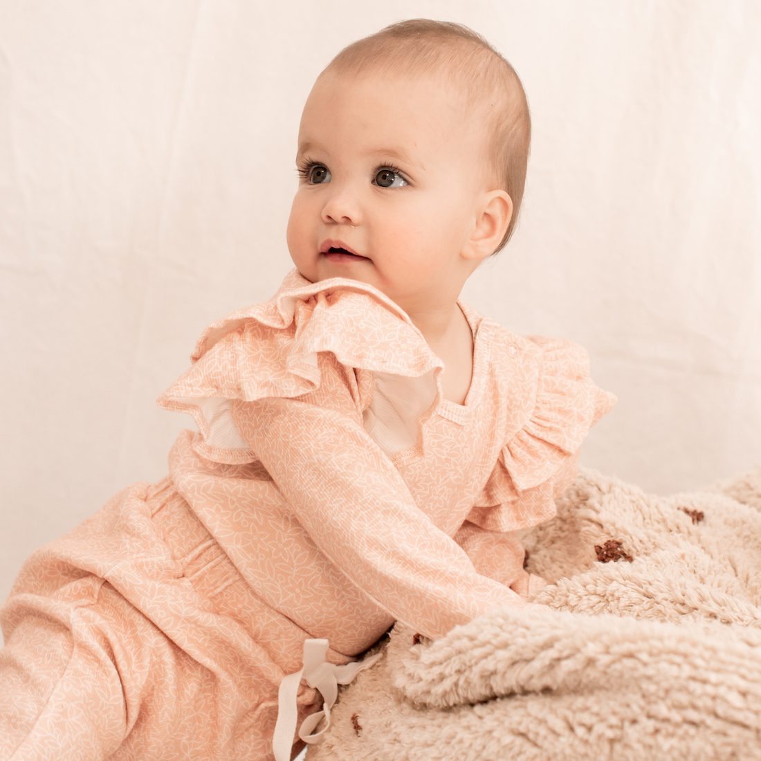 Bodysuit & Relaxed Fit Leggings | Honey Floral